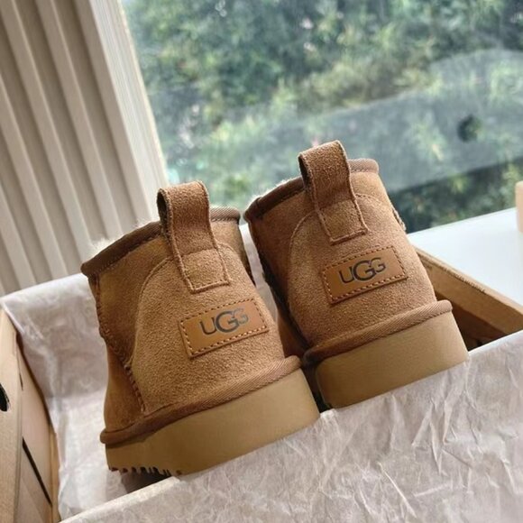 UGG Classic Ultra Mini Boots chestnut - Picture 8 of 9